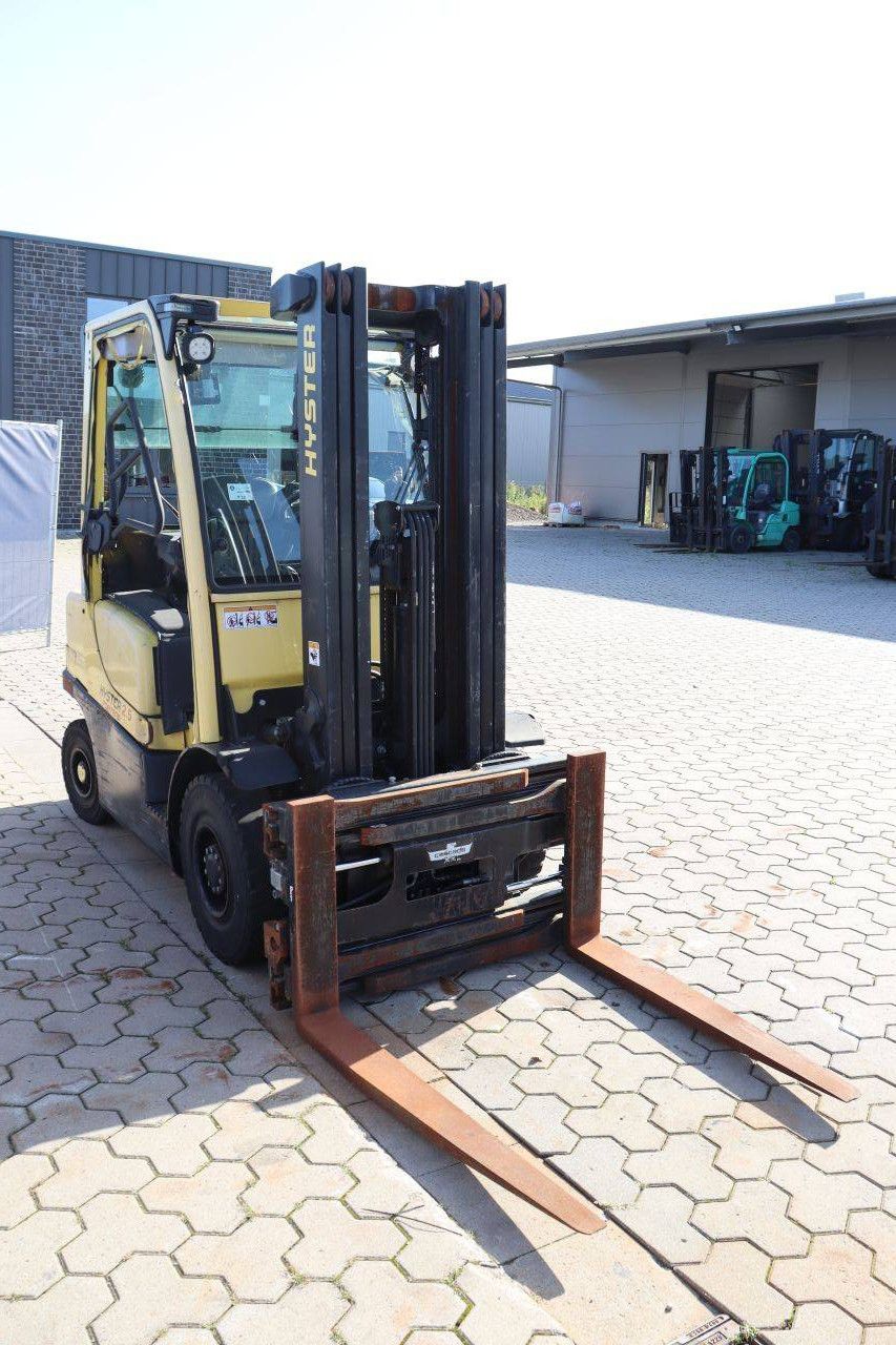 Hyster Forklift H2.5FT Diesel 1260kg 4.95m 2017