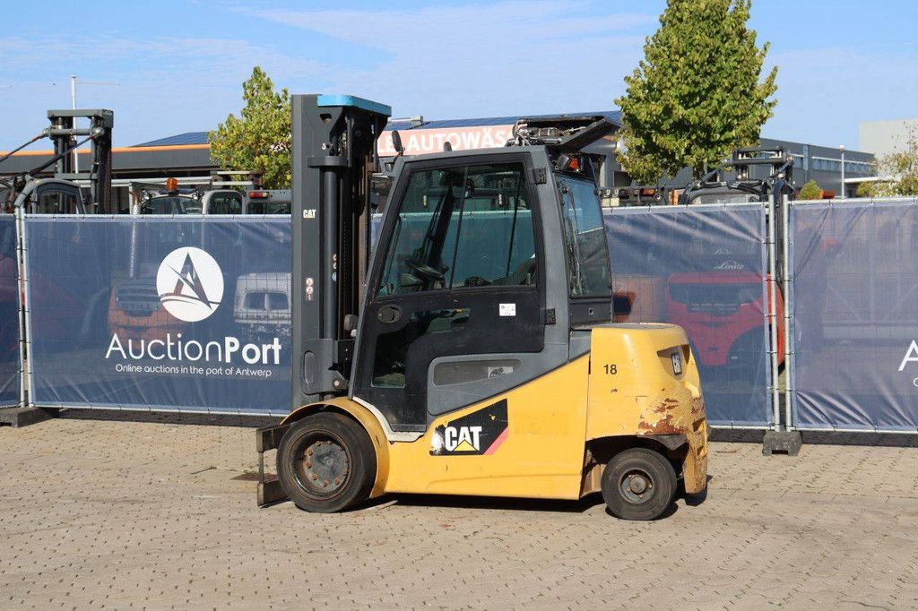 Caterpillar EP40-2 Elektrogabelstapler 4000 kg 3,3 m 2015