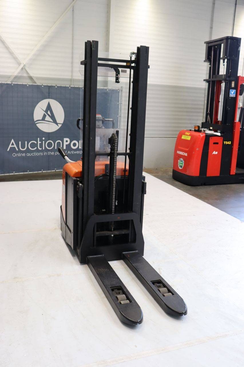 Stacker BT SPE125L Electric 1250kg 3.3m 2015