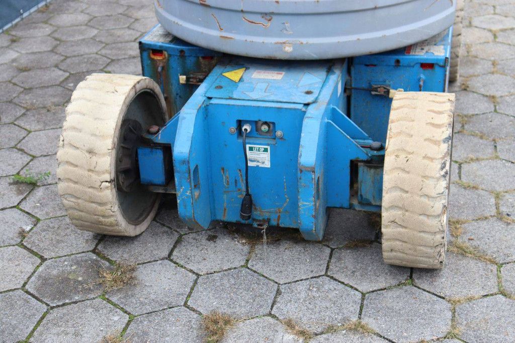 Genie Z-30/20N Electric Articulated Boom Lift 11.1m 2002