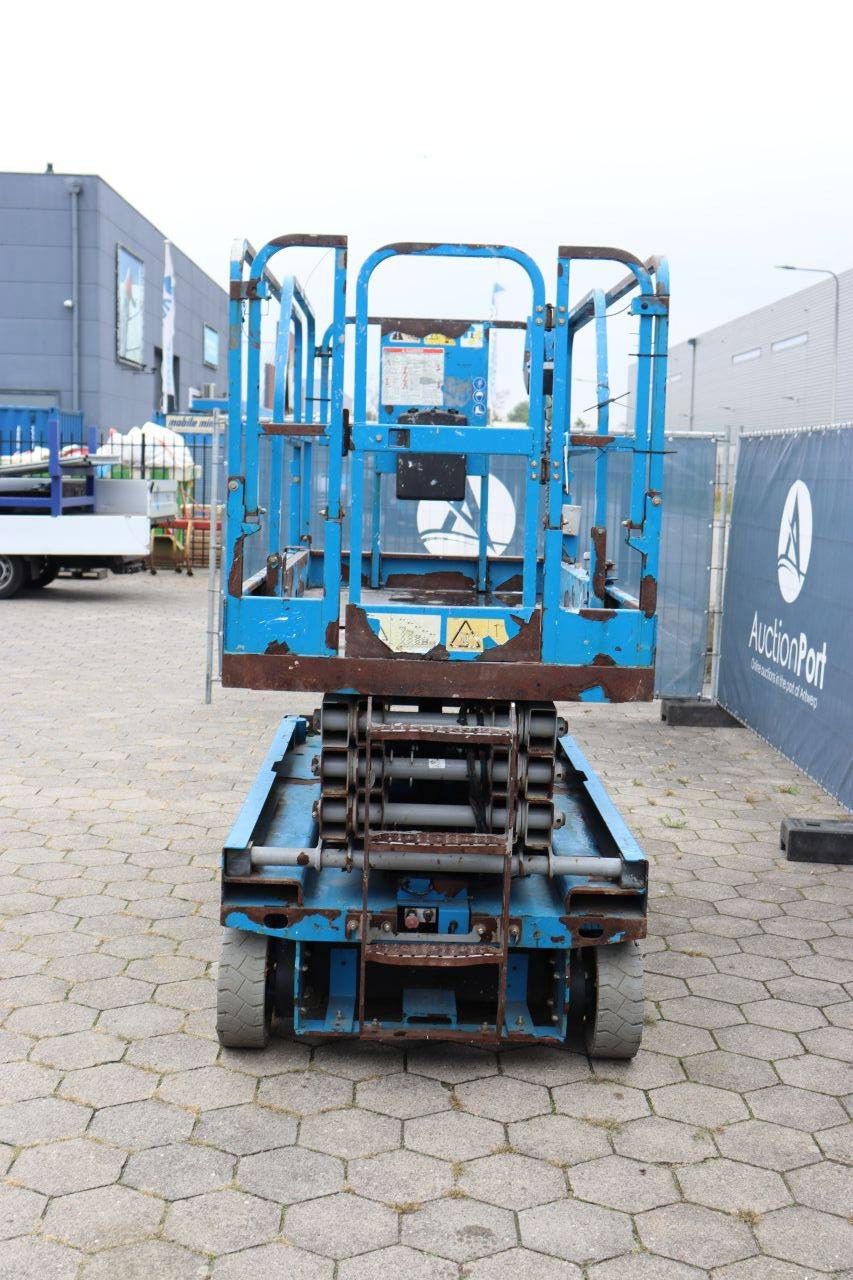Scissor lift Genie GS-2646 Electric 9.92m 2013