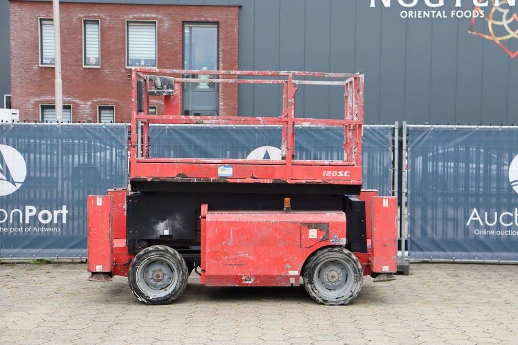 Manitou 120SC Diesel-Scherenarbeitsbühne 11,96 m 2010