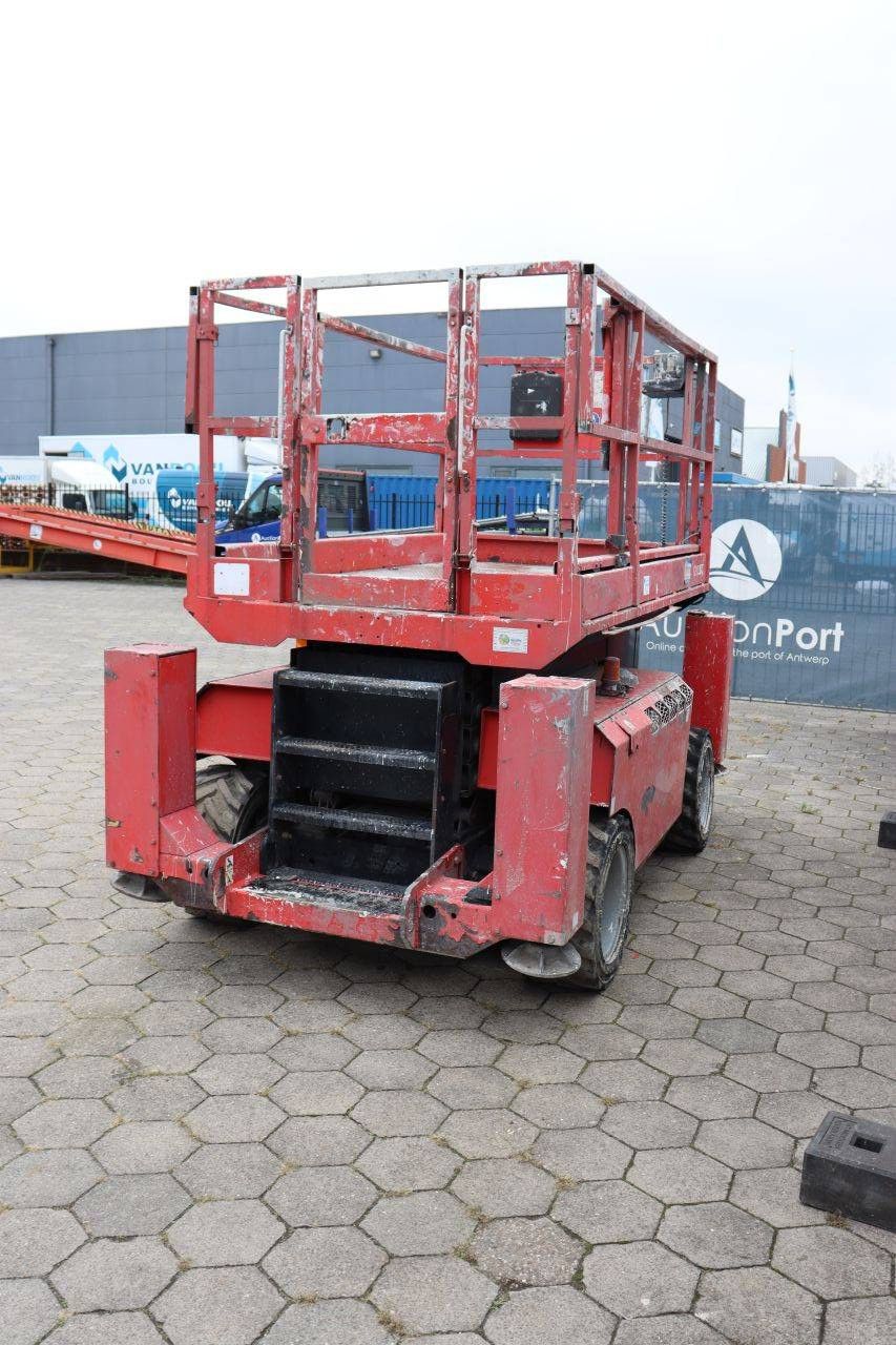 Manitou 120SC Diesel-Scherenarbeitsbühne 11,96 m 2010