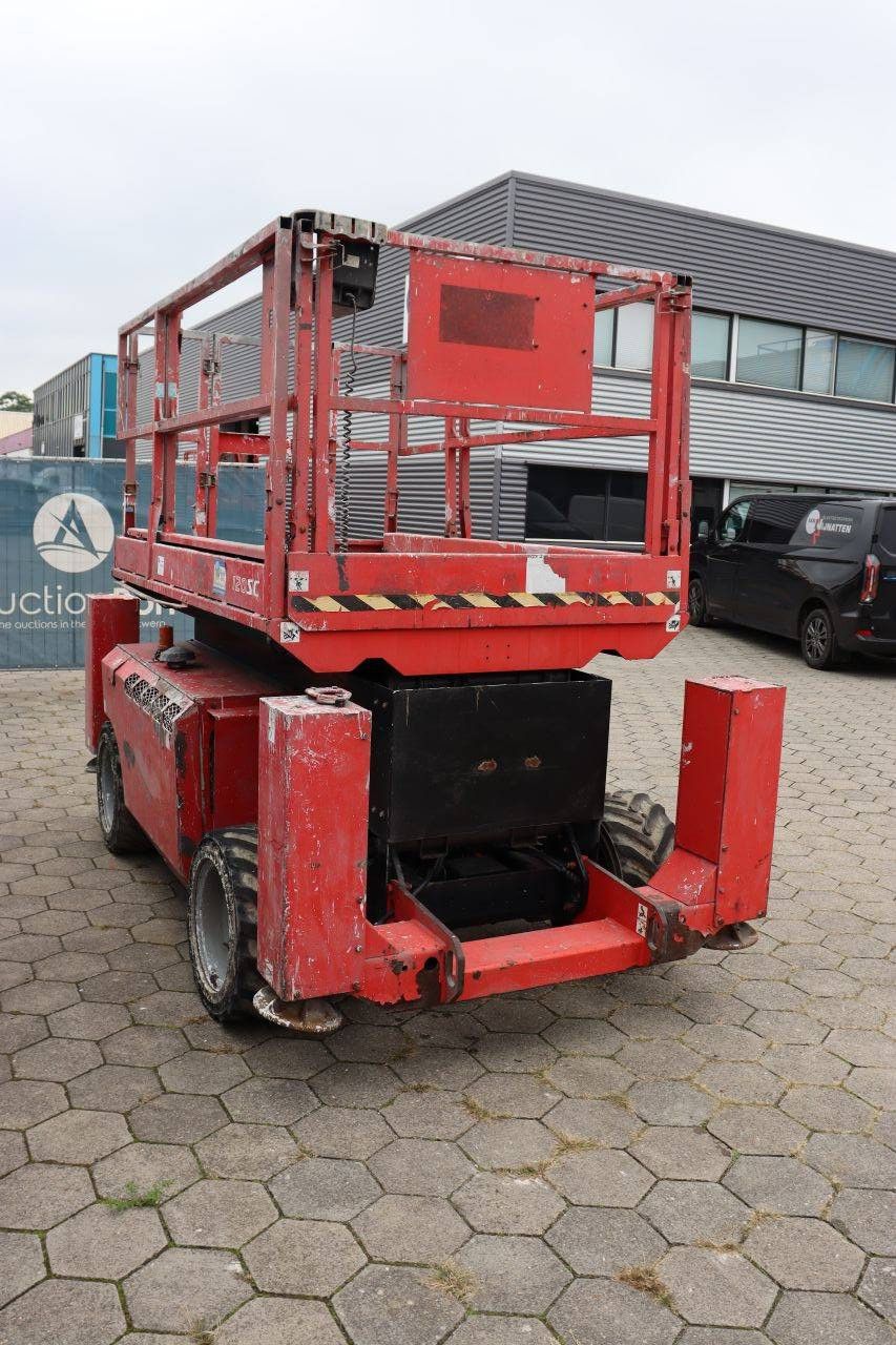 Manitou 120SC Diesel-Scherenarbeitsbühne 11,96 m 2010