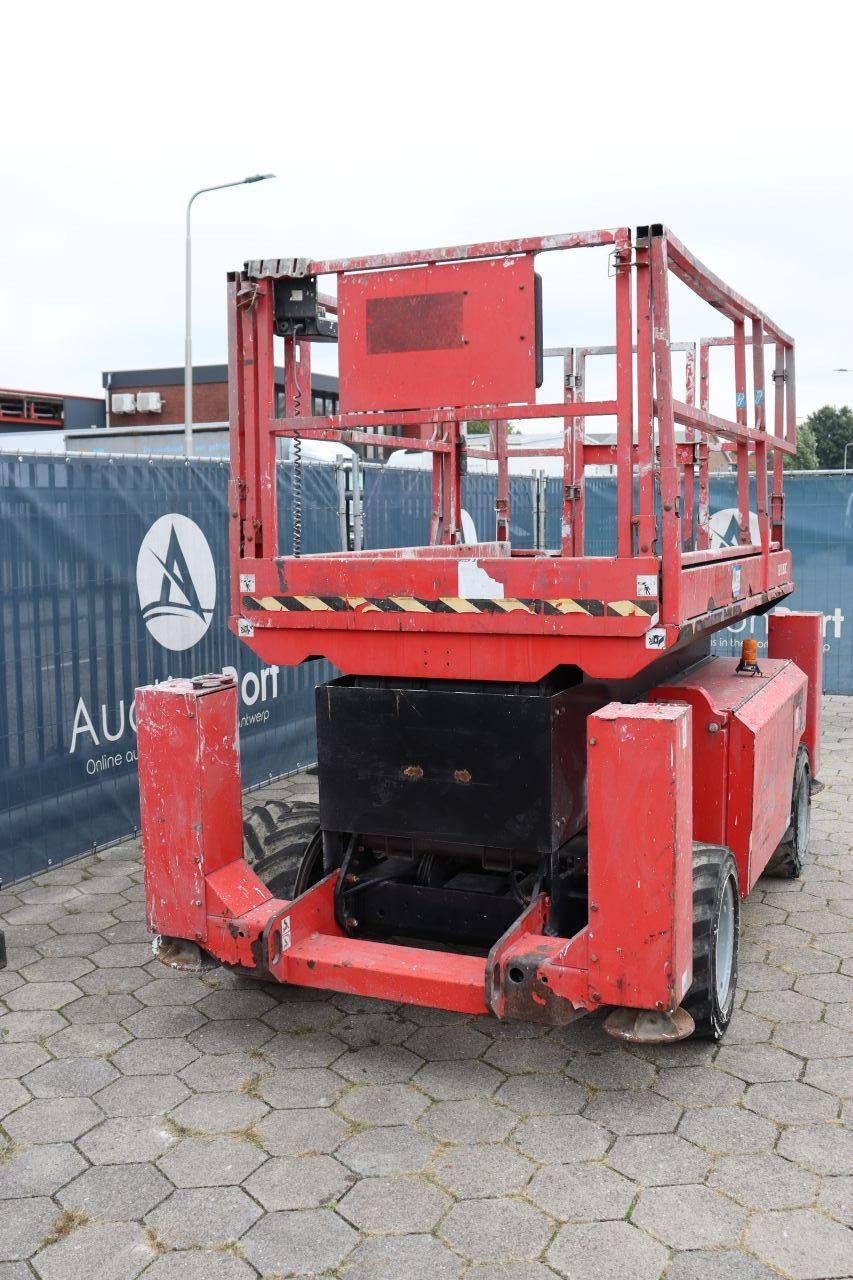 Manitou 120SC Diesel-Scherenarbeitsbühne 11,96 m 2010