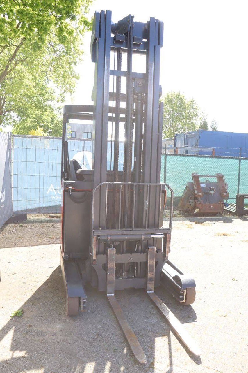 Linde R14-01 Electric Reach Truck 1400kg 2017