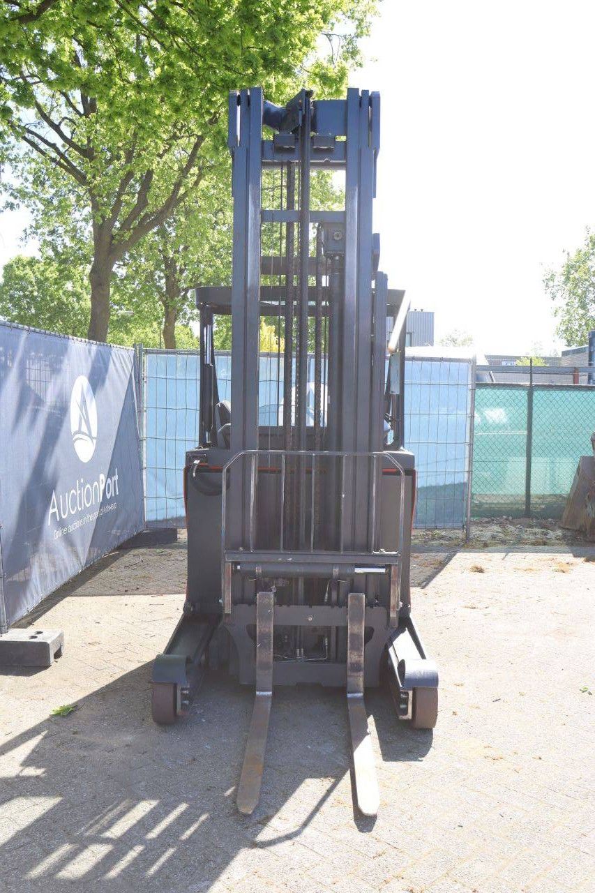 Linde R14-01 Electric Reach Truck 1400kg 2017