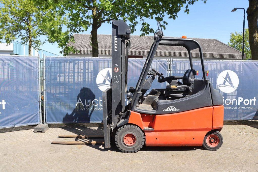 Linde E25/600-02 Electric Forklift 2500kg 7m 2003