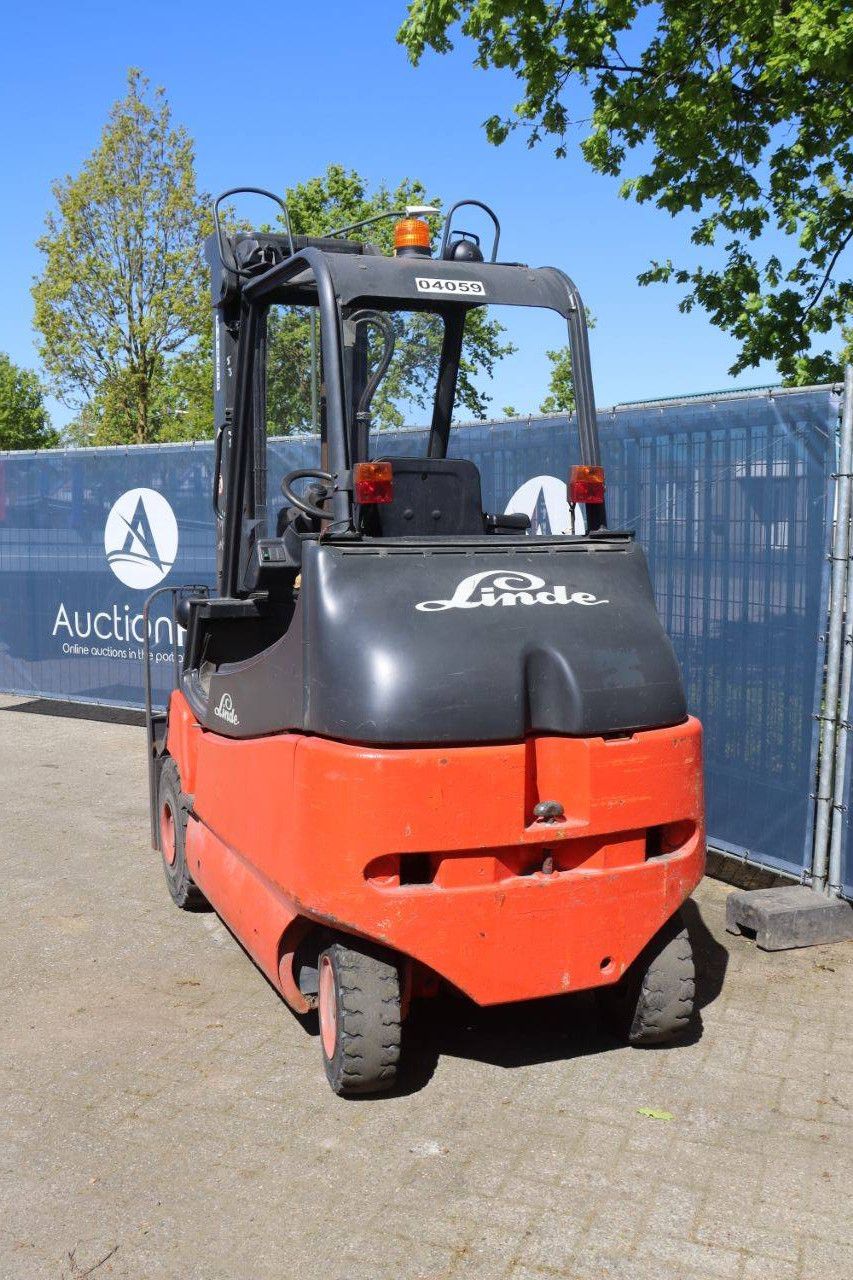 Linde E25/600-02 Electric Forklift 2500kg 7m 2003