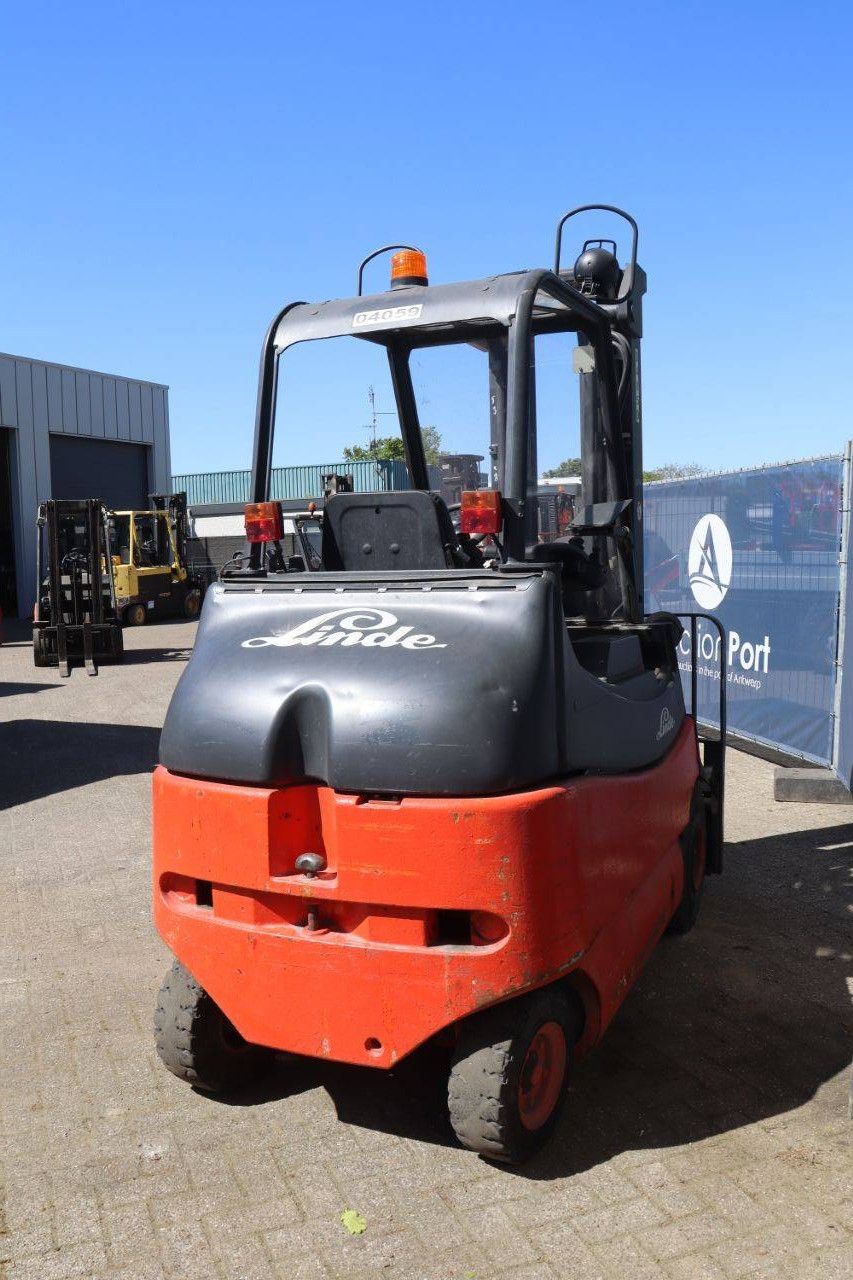 Linde E25/600-02 Electric Forklift 2500kg 7m 2003