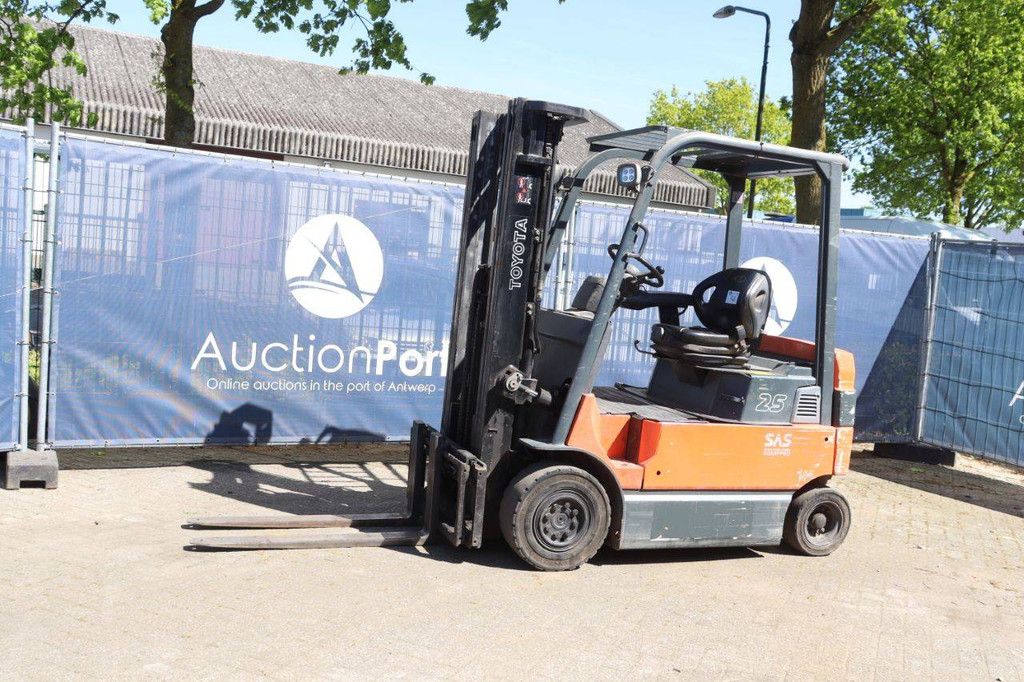 Toyota 7FBMF25 Elektrogabelstapler 2500 kg 5 m 2005
