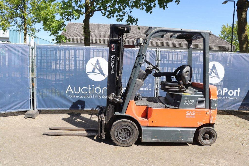Toyota 7FBMF25 Elektrogabelstapler 2500 kg 5 m 2005