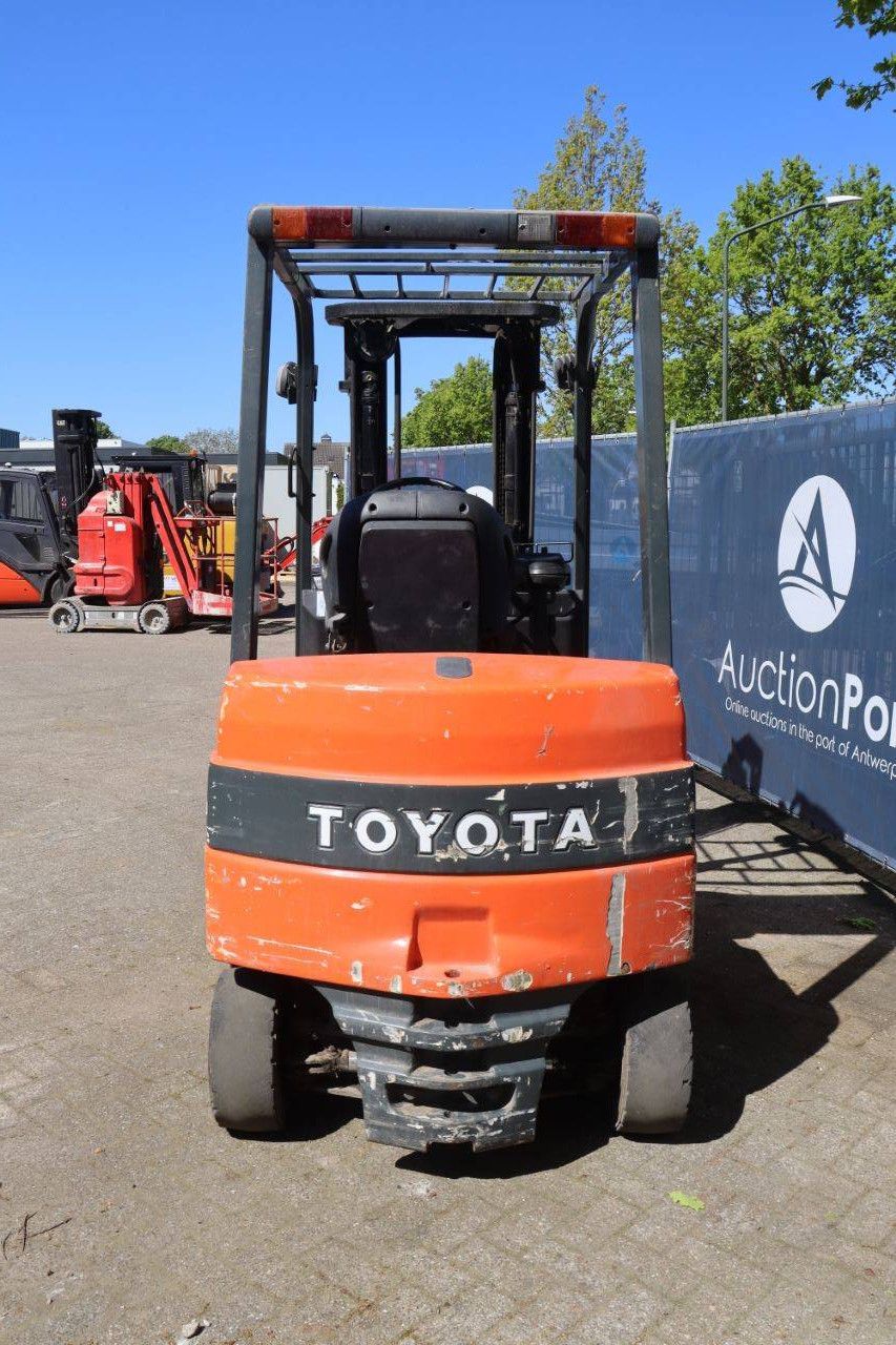 Toyota 7FBMF25 Elektrogabelstapler 2500 kg 5 m 2005