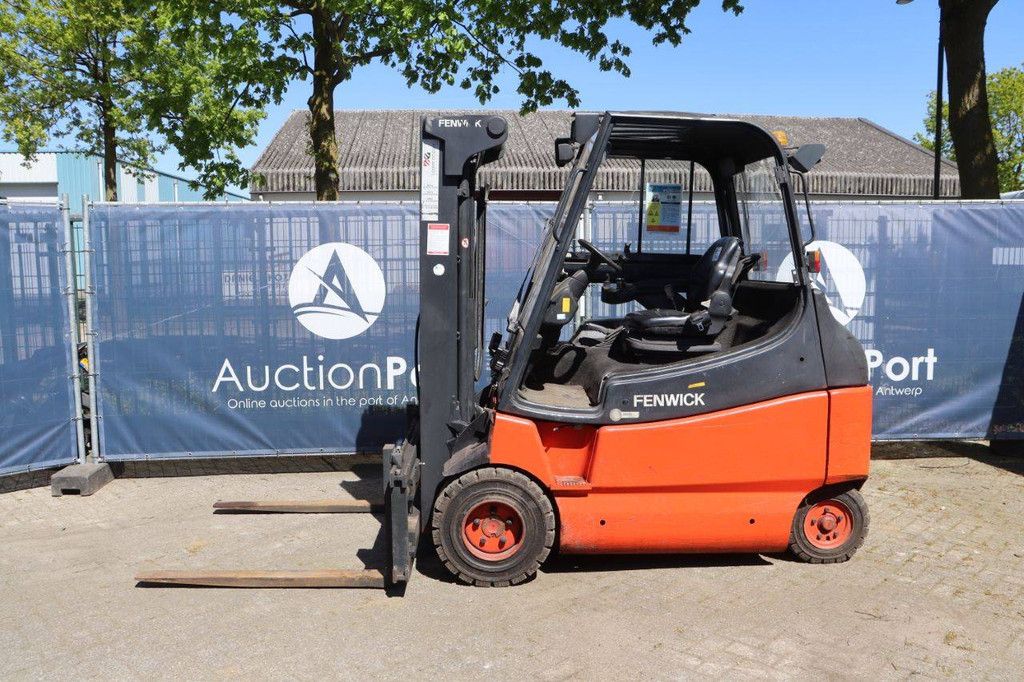 Linde E30-600 Electric Forklift 3000kg 7.0m 2008