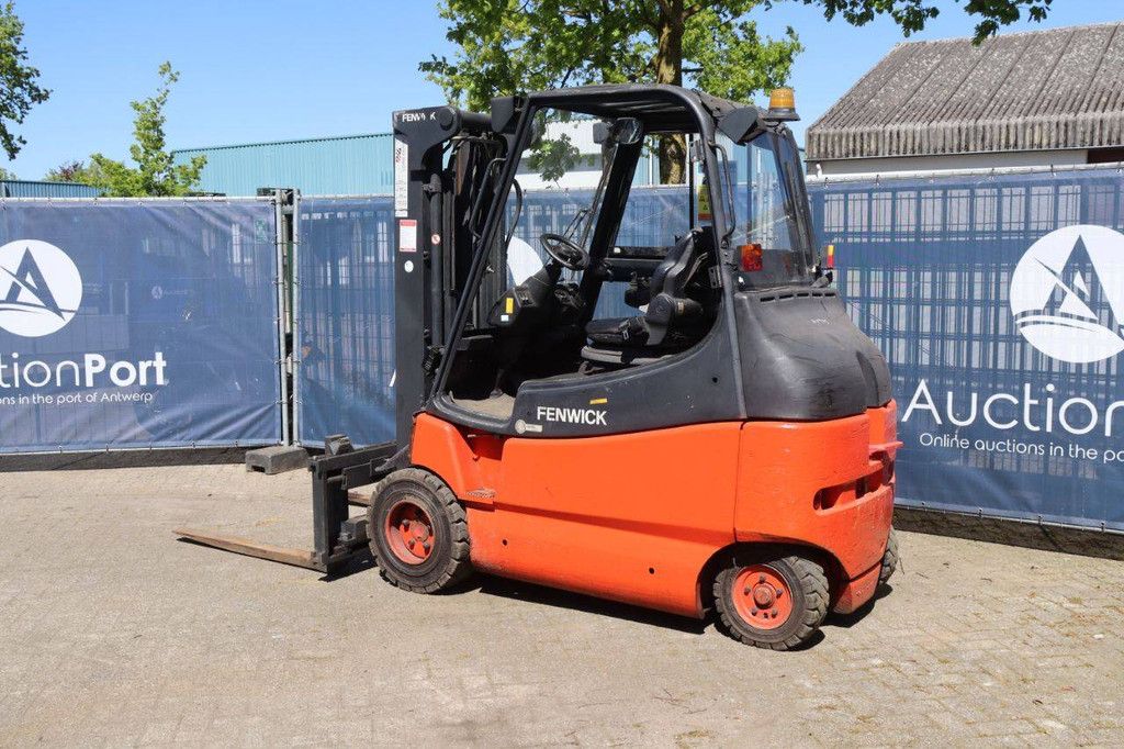 Linde E30-600 Electric Forklift 3000kg 7.0m 2008