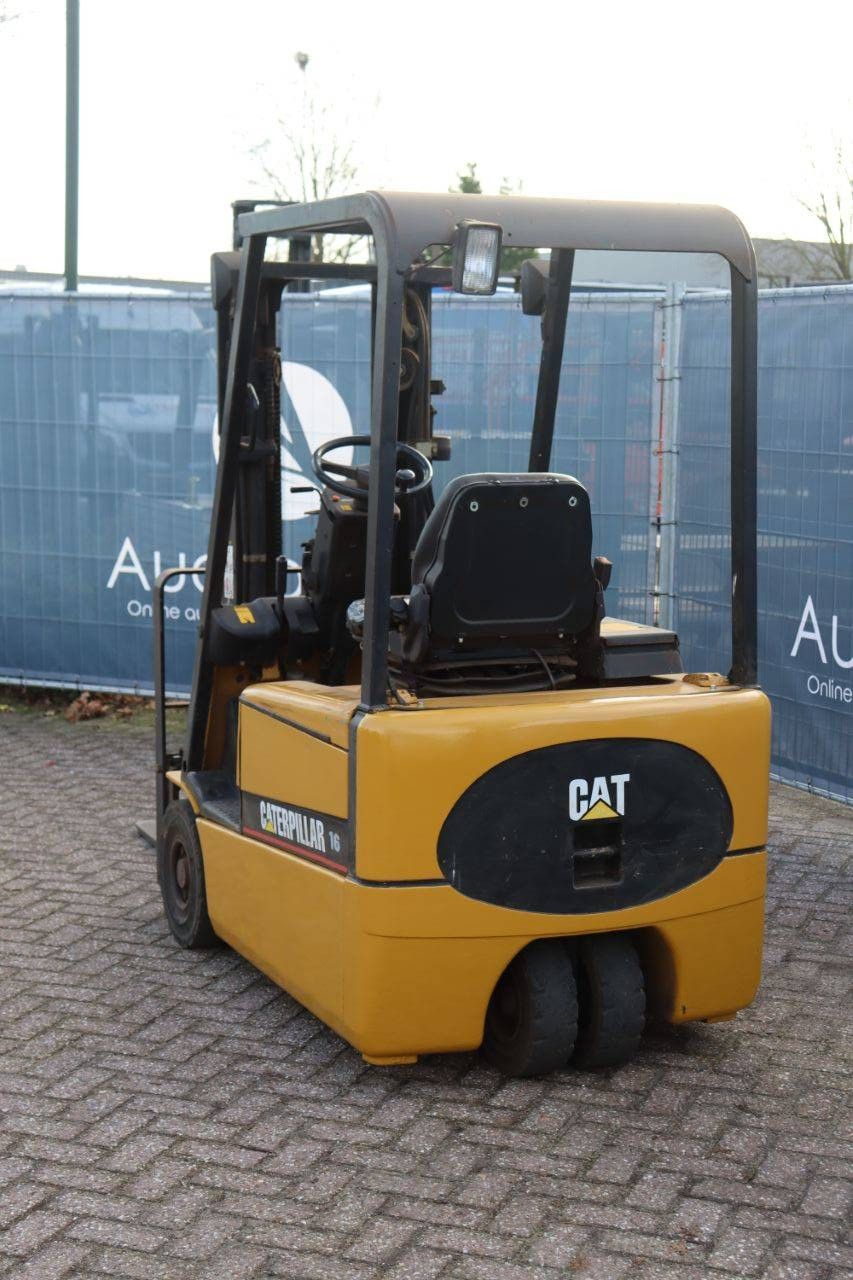 Caterpillar EP16KT Elektrogabelstapler 1600 kg 4,3 m 2001