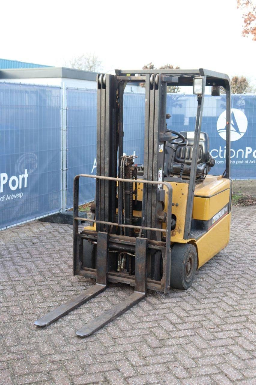 Caterpillar EP16KT Elektrogabelstapler 1600 kg 4,3 m 2001