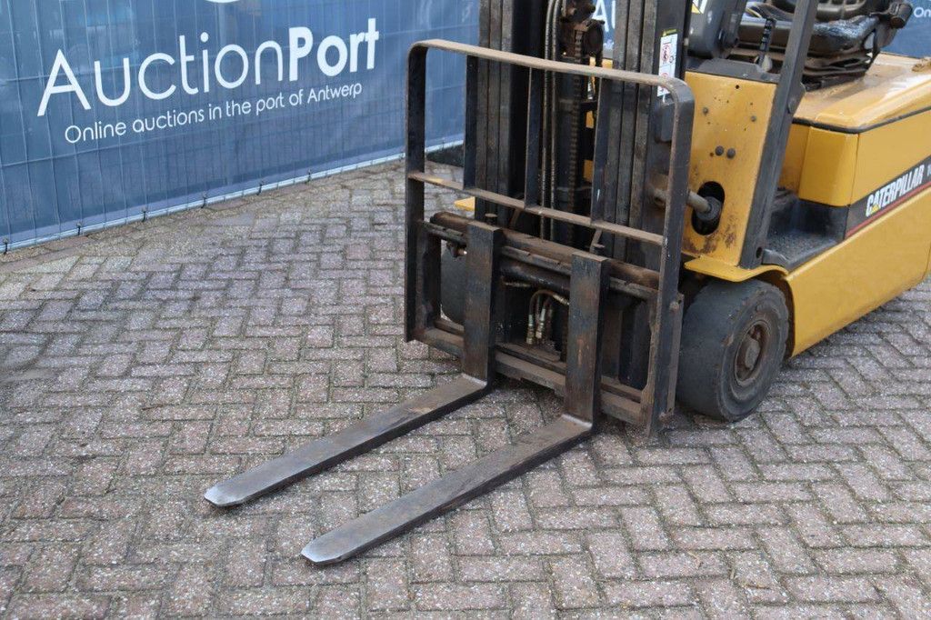 Caterpillar EP16KT Elektrogabelstapler 1600 kg 4,3 m 2001