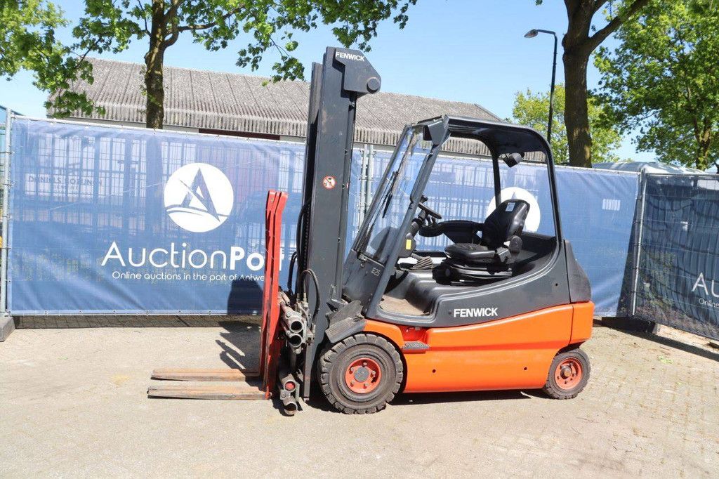 Heftruck Linde E25-02 Elektrisch 2500kg 5.3m 2011