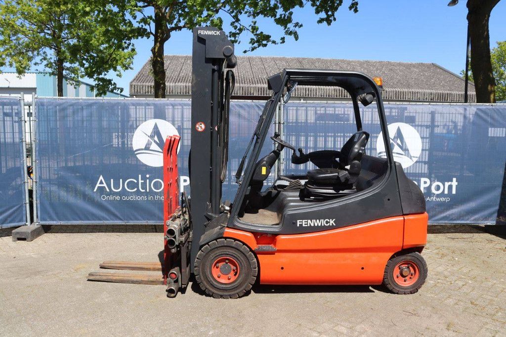Heftruck Linde E25-02 Elektrisch 2500kg 5.3m 2011