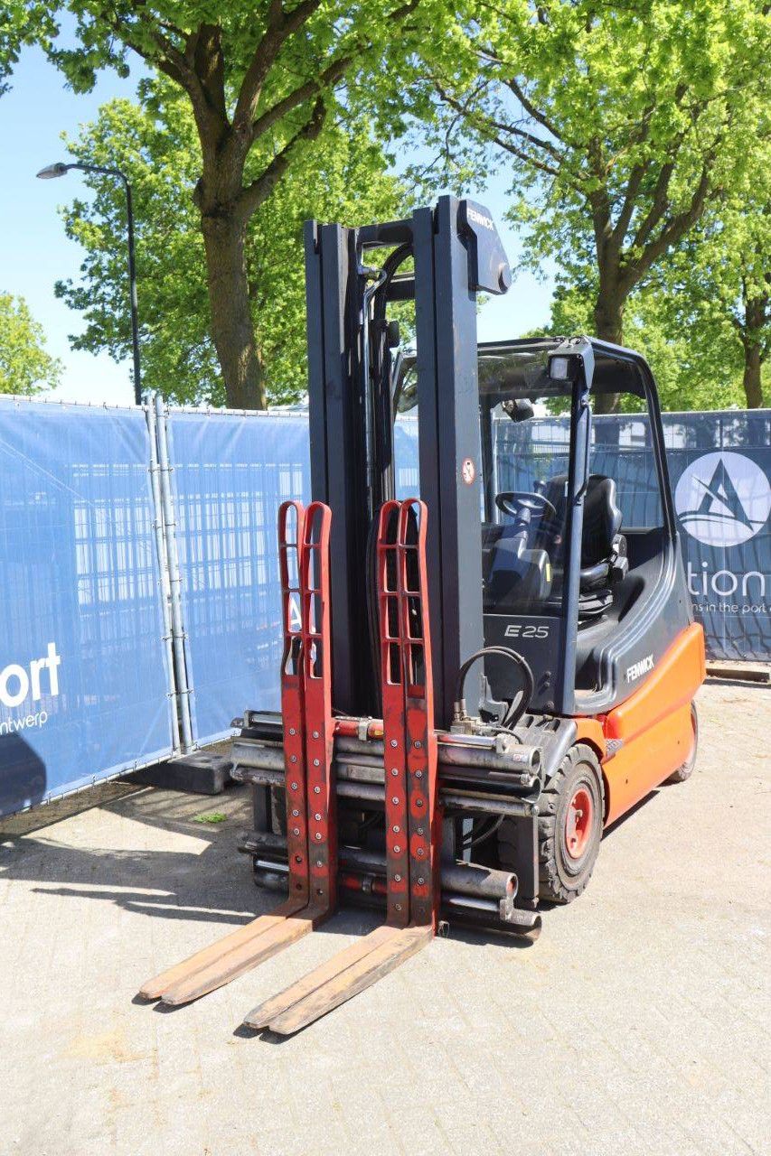 Heftruck Linde E25-02 Elektrisch 2500kg 5.3m 2011