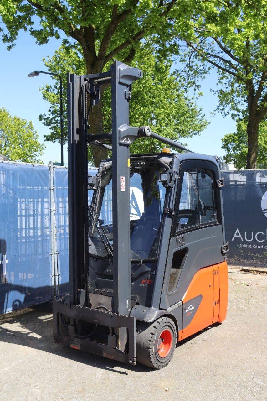 Linde E18 Electric Forklift 1800kg 4.25m