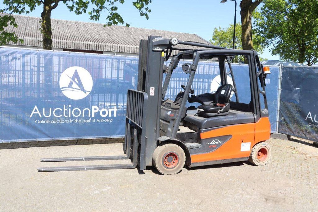 Forklift Linde E30L-01 Electric 3000kg 6m 2016