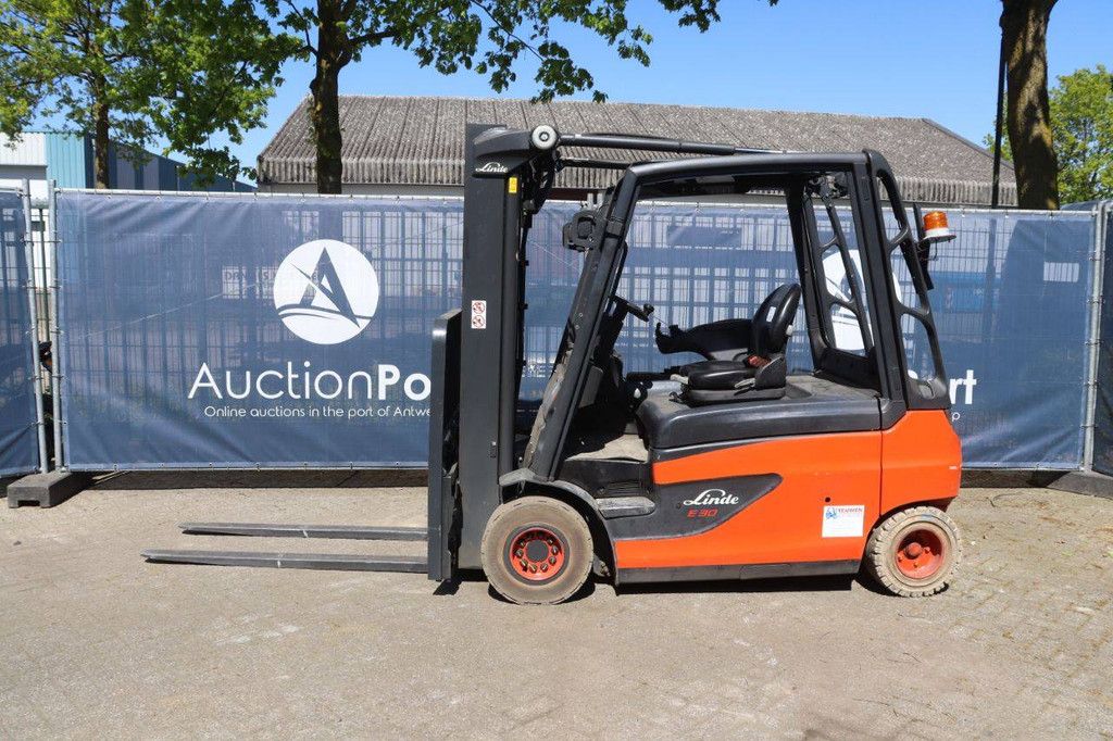 Forklift Linde E30L-01 Electric 3000kg 6m 2016