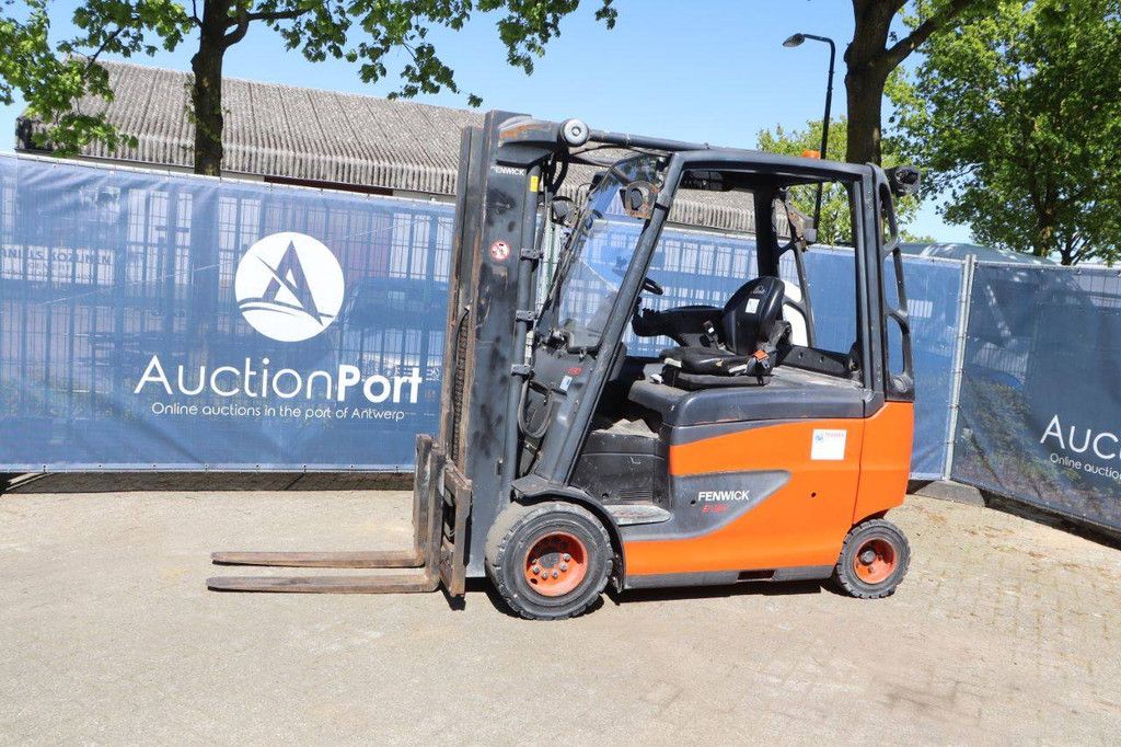 Linde E30HL-01/600 Electric Forklift 3000kg 4.87m 2015
