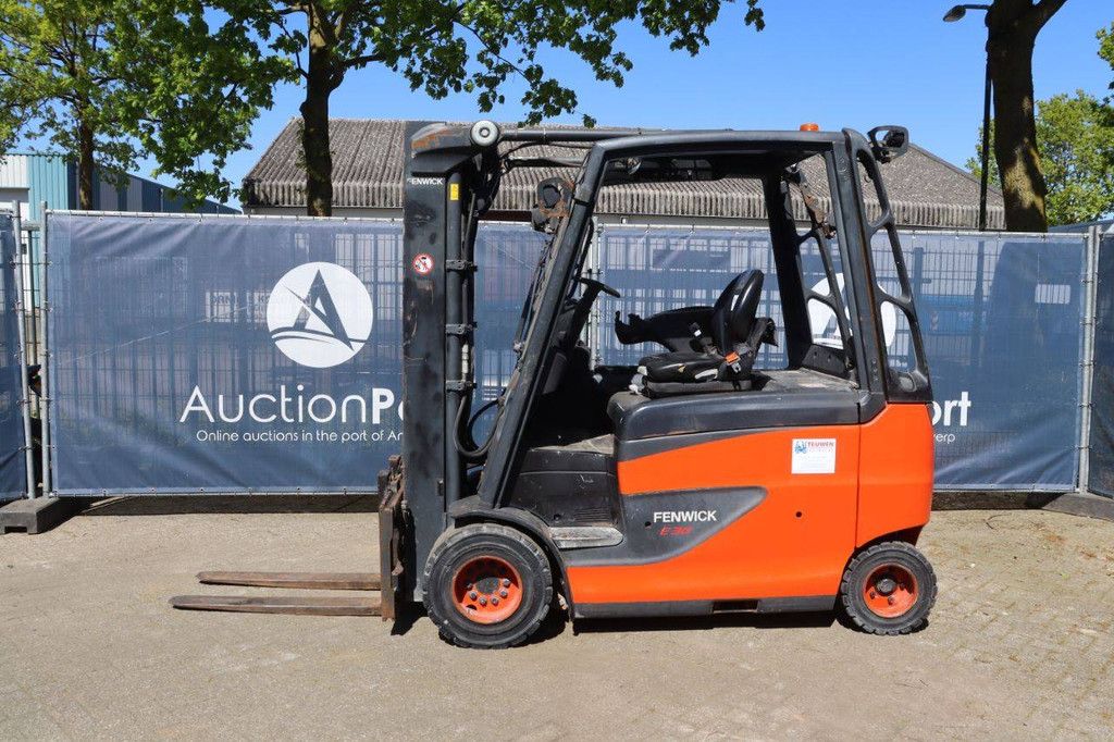 Linde E30HL-01/600 Electric Forklift 3000kg 4.87m 2015