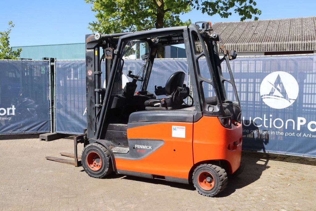 Linde E30HL-01/600 Electric Forklift 3000kg 4.87m 2015