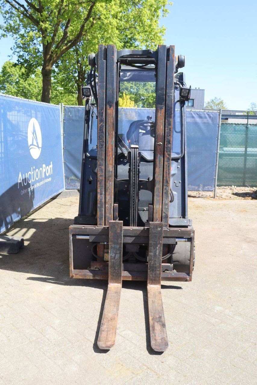 Linde E30HL-01/600 Electric Forklift 3000kg 4.87m 2015