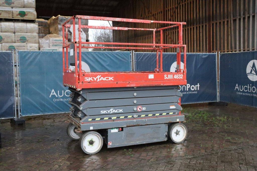Skyjack SJIII 4632 Electric Scissor Lift 11.75m 2016