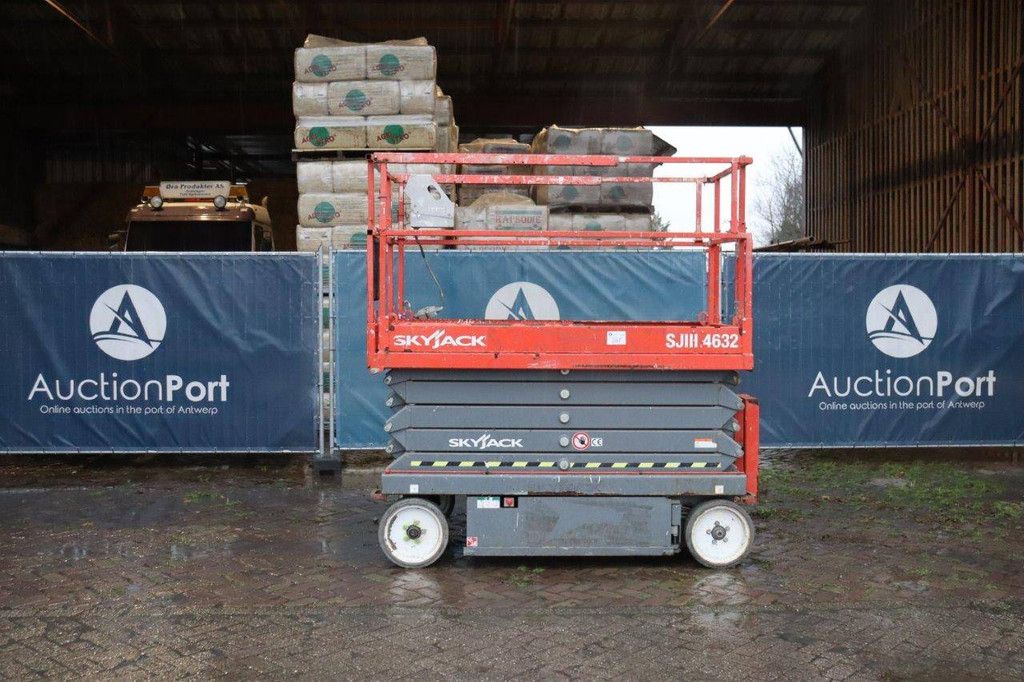 Skyjack SJIII 4632 Electric Scissor Lift 11.75m 2016