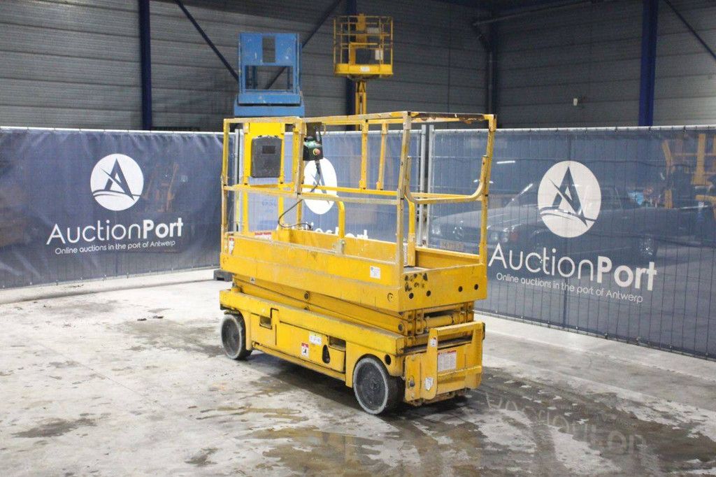 Scissor lift Haulotte Compact 8 Electric 8m 2013