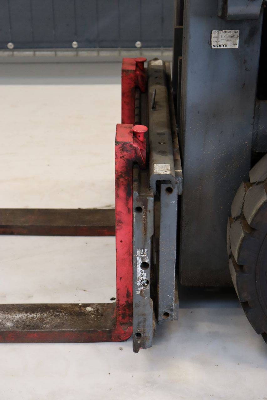 Nichiyu FB25PN-75-600MSF Elektrogabelstapler 1350 kg 6,0 m