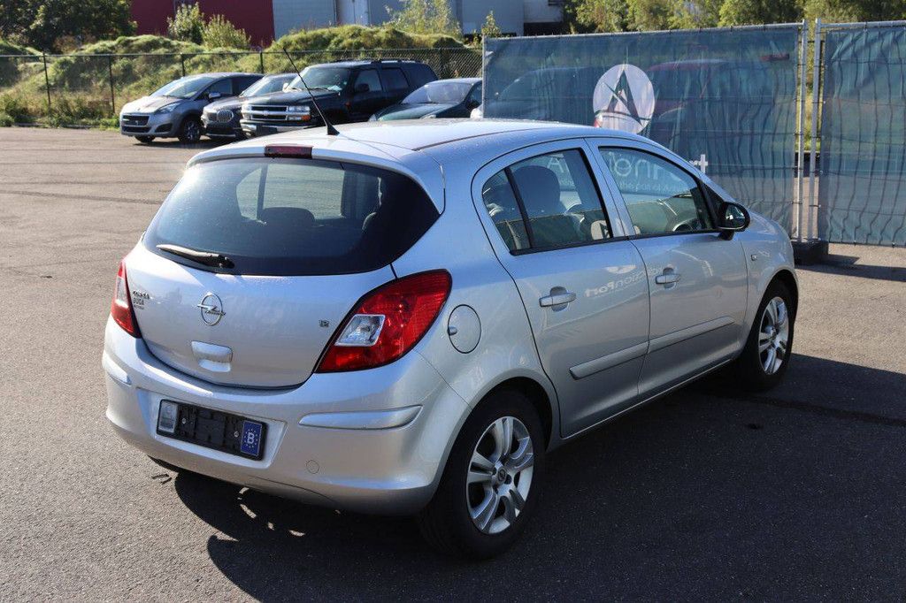 Pkw Opel Corsa Benzin 80 PS 2007 (Margin)