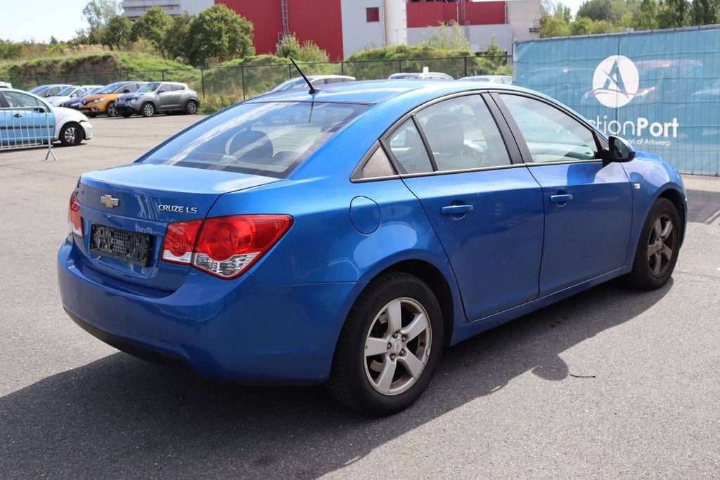 Passenger car Chevrolet Cruze Petrol 124hp 2011 (Margin)