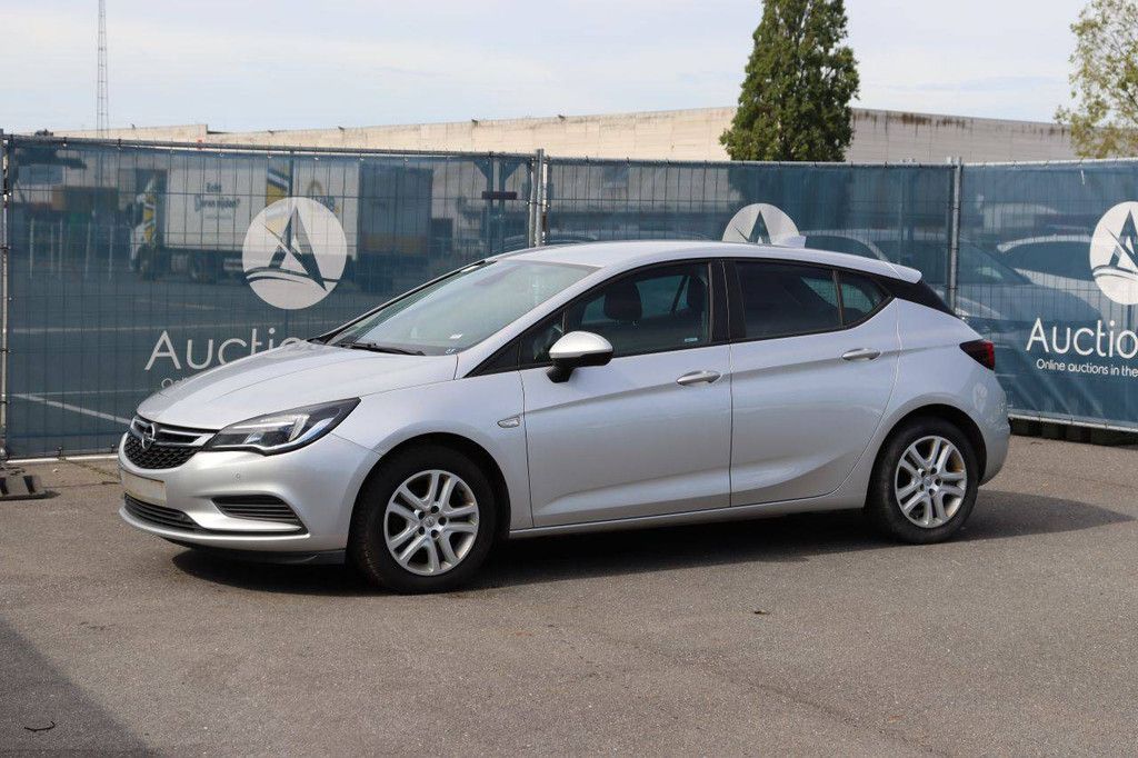 Pkw Opel Astra Benzin 105 PS 2017 (Marge)