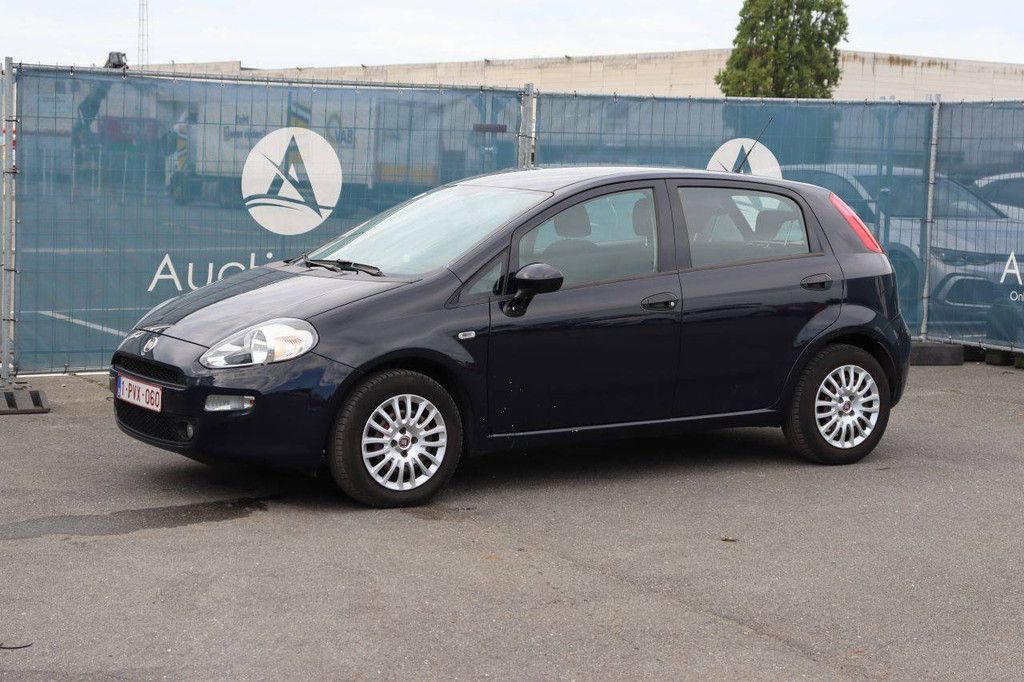 Pkw Fiat Punto Benzin 69 PS 2016 (Marge)