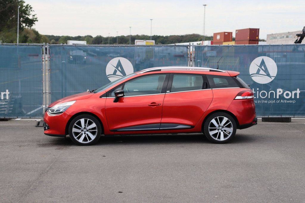Passenger car Renault Clio Petrol 90hp 2014 (Margin)
