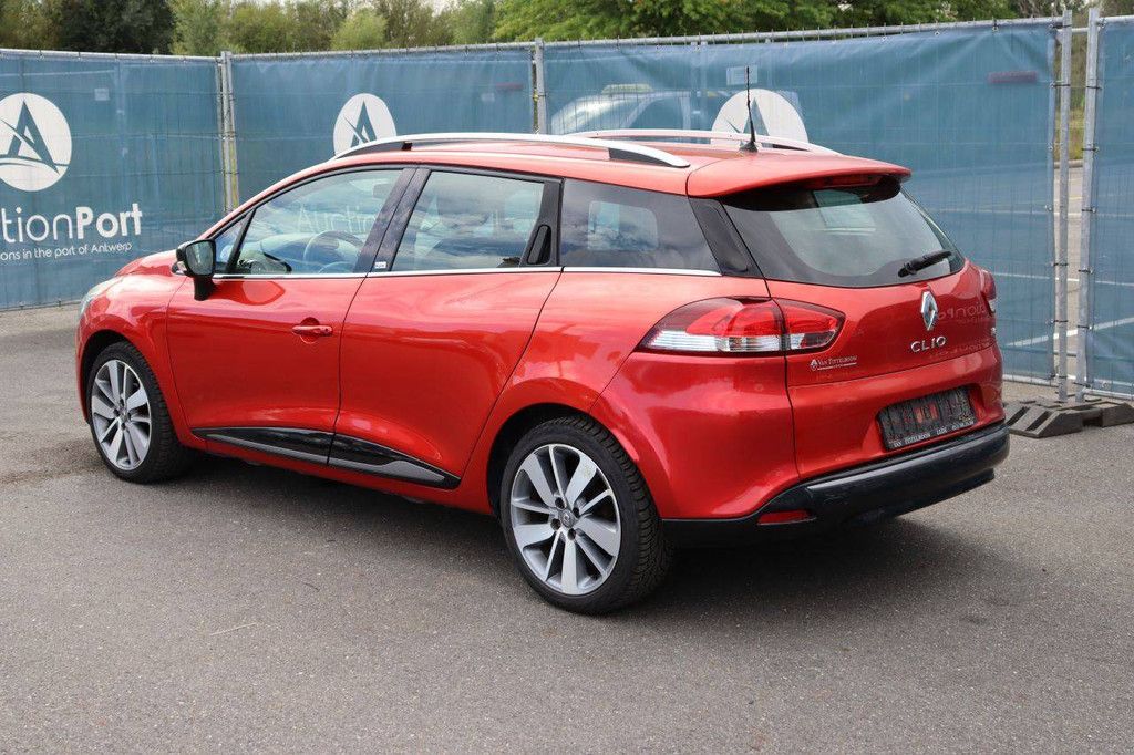 Passenger car Renault Clio Petrol 90hp 2014 (Margin)