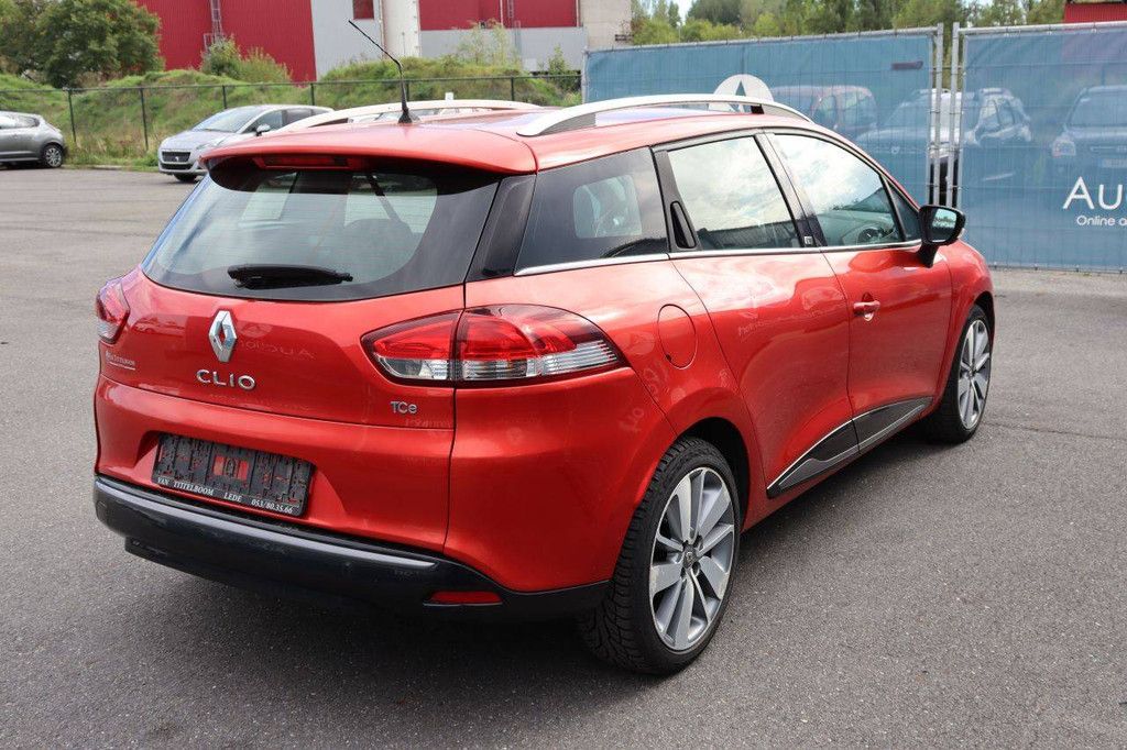 Passenger car Renault Clio Petrol 90hp 2014 (Margin)