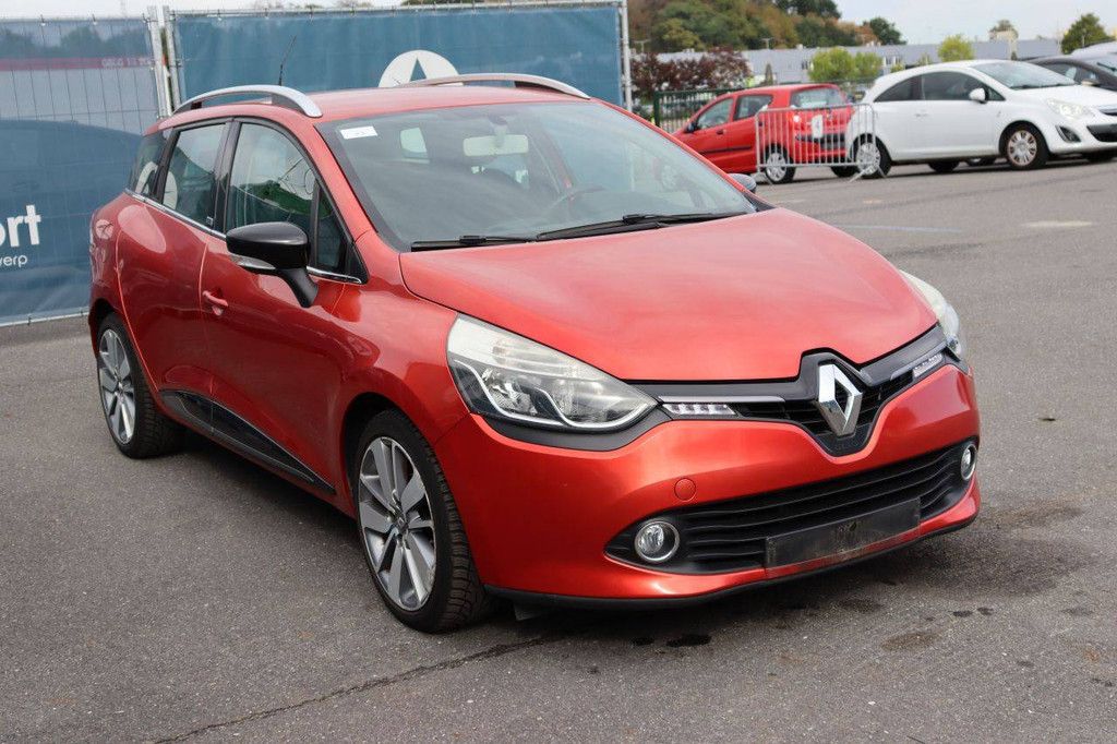 Passenger car Renault Clio Petrol 90hp 2014 (Margin)
