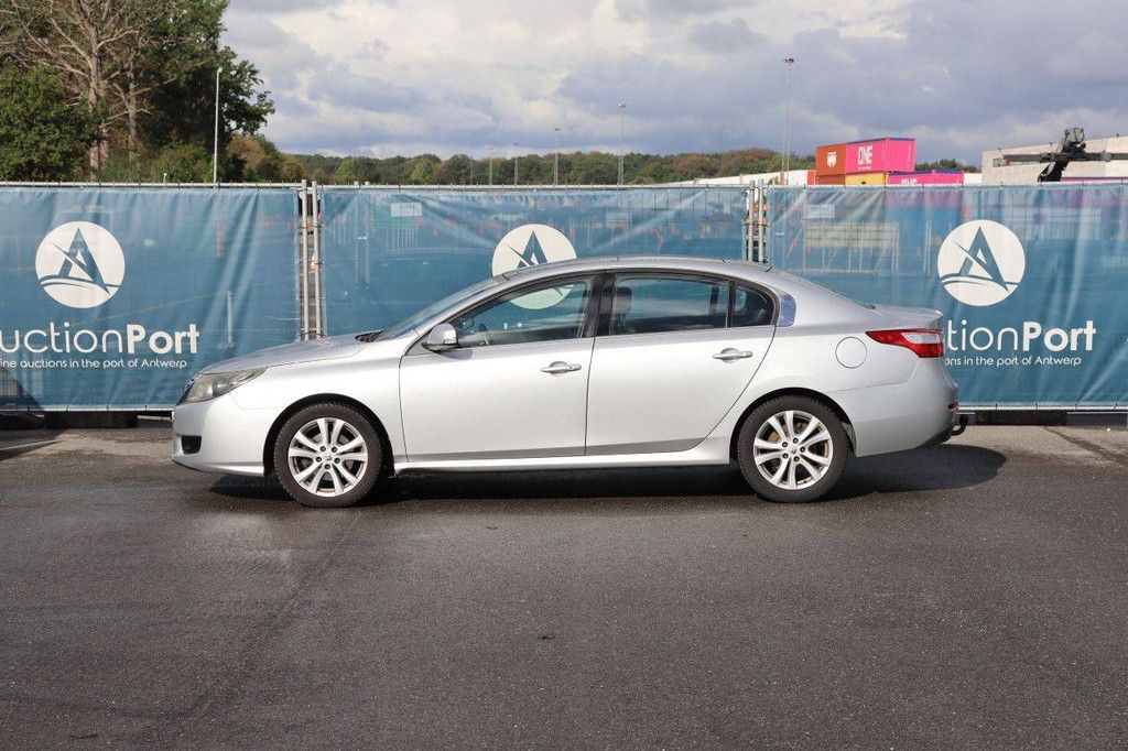 Passenger car Renault Latitude Diesel 149hp 2012 (Margin)