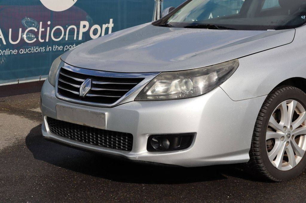 Passenger car Renault Latitude Diesel 149hp 2012 (Margin)