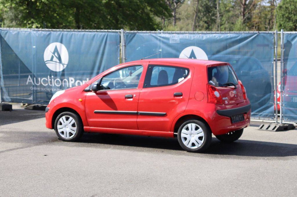 Pkw Nissan Pixo Benzin 68 PS 2010 (Margin)