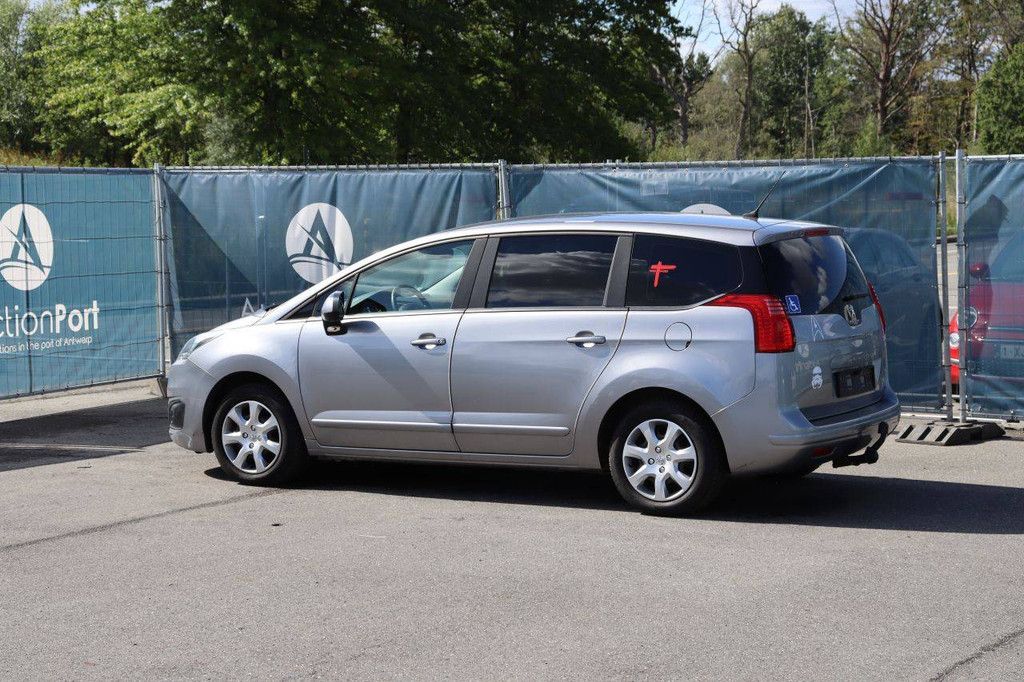 Peugeot 5008 Station Wagon Petrol 130hp 2015 (Margin)