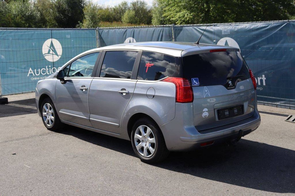 Peugeot 5008 Station Wagon Petrol 130hp 2015 (Margin)