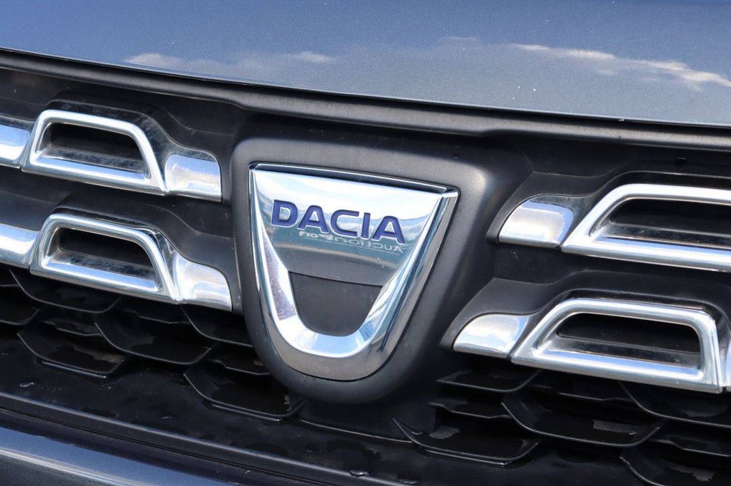 SUV Dacia Duster Benzin 125 PS 2014 (Margin)